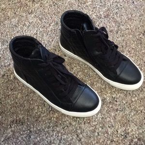 Black Steve Madden shoes